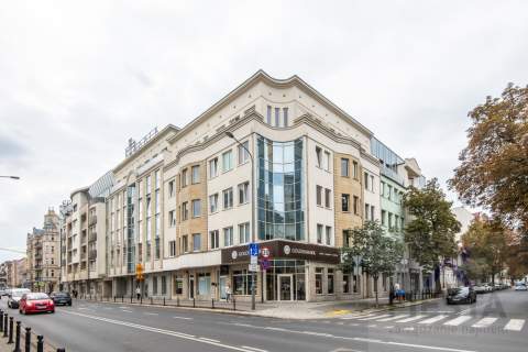 2 490 zł/mies. m. postojowe w cenie
