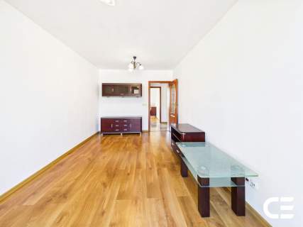 48,16 m 2. i ostatnie piętro osobna kuchnia balkon około 6 m...