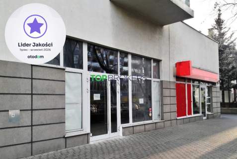 Narożny lokal z dużą witryną, cały lub połowa