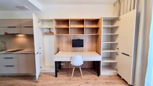 Do wynajęcia lokal w standardzie hotelowym. Wszystko w cenie.