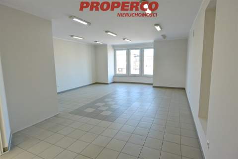 Lokal pow. 64 m2, Daleszyce, Centrum