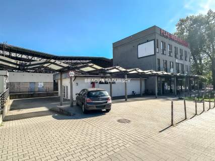 Obiekt handlowy z możl. rozbudowy, działka 250m2