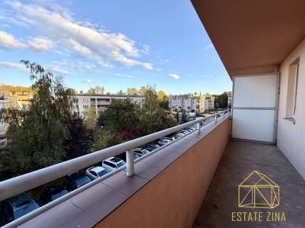 Mieszkanie po generalnym remoncie Duży balkon