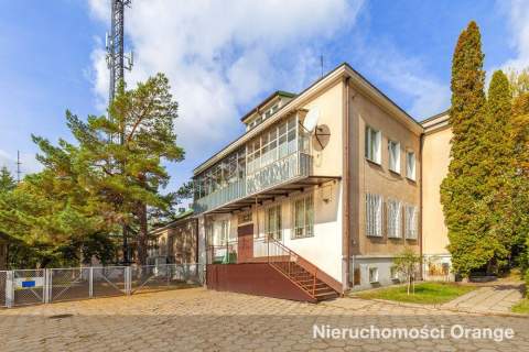 Budynek biurowo-mieszkalny w Warszawie