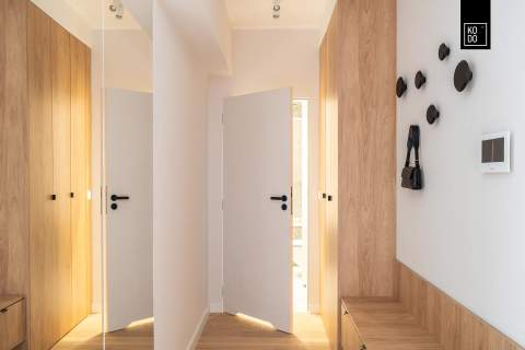 Wykończony apartament z antresolą i balkonem