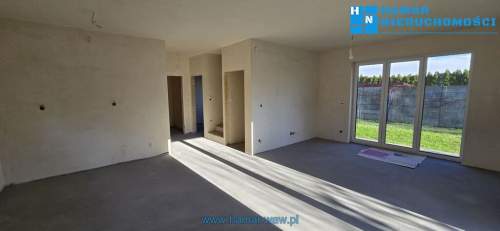 Połowa bliźniaka, 5 pokoi, działka o pow. 300m2