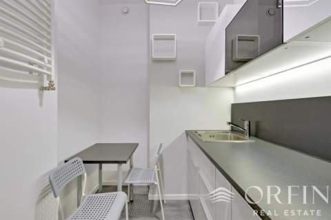 Lokal biurowy-Gdynia Centrum-90 m2-5700 zł, wysoki