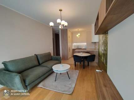 Apartament z garażem, klimatyzacją i komórką