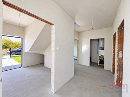 DOM W KIELCACH 5 POKOI 139,5 M 2025 R.