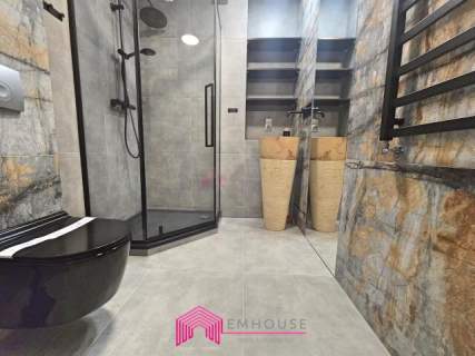 Apartament lux przy samej plaży z miejscem postojowym w cenie
