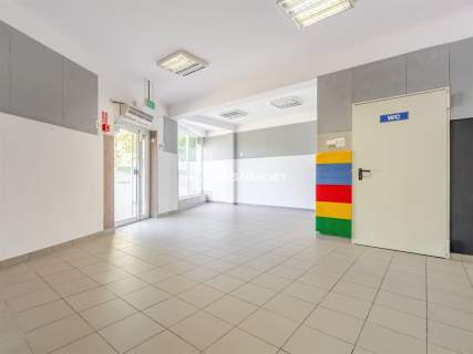 Budynek usługowy i hala 465 m - Kraków
