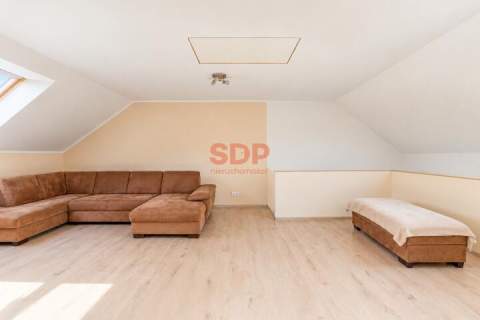 Dom wolnostojący z garażem 1372 m2 działka