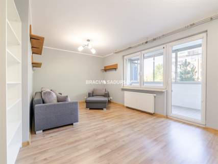 2 POKOJE 52 m BALKON OSOBNA KUCHNIA