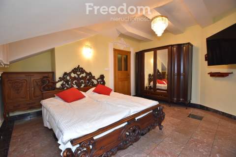 Pałac Tarnowskich zabytkowy kompleks hotelowy z SPA 1,36 ha