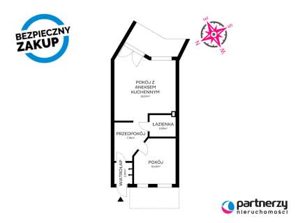 Apartamentowiec otoczony lasem 1km od plaży 