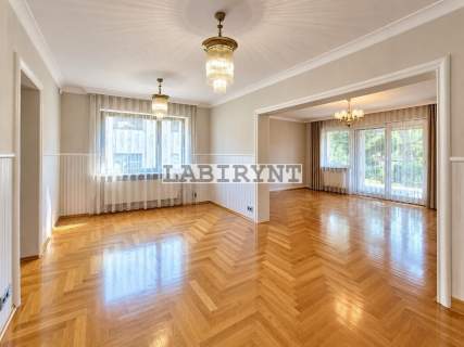 Stradom - luksusowa rezydencja - dom 440m2 budynek gospodarczy...