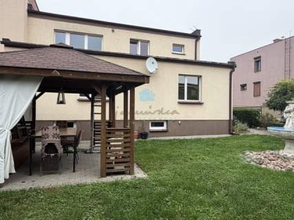 Połowa bliźniaka gotowa do zamieszkania atrakcyjna lokalizacja...