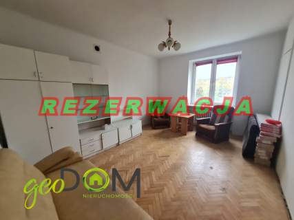 Kawalerka - 1 piętro w bloku niskiej zabudowy...