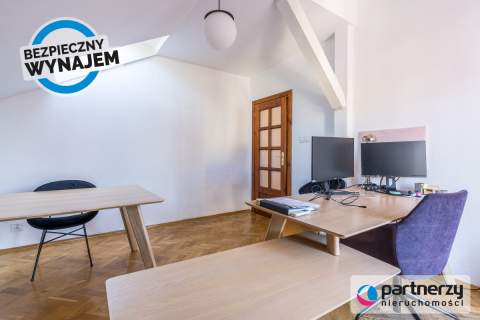 135m2 3 miejsca parkingowe, klimatyzacja,2 balkony