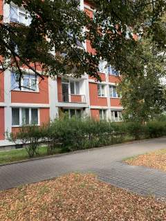 Bezpośrednio mieszkanie 34 m2, pokój z oddzielną widną kuchn