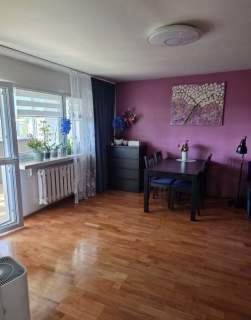 72 m 4 pokoje osobna kuchnia balkon po remoncie