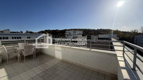 3-pok.mieszkanie z narożnym. tarasem-ost.piętro 