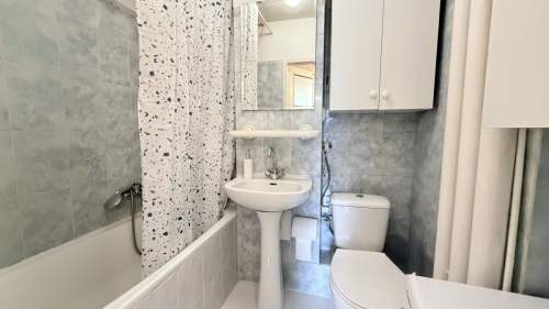 2 pokoje 40 m2, metro Rondo ONZ 100 m, 15 piętro